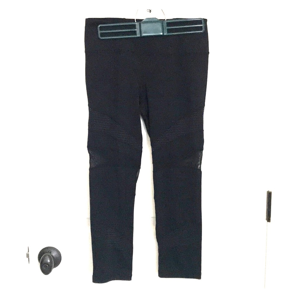 Zella Workout Capri leggings